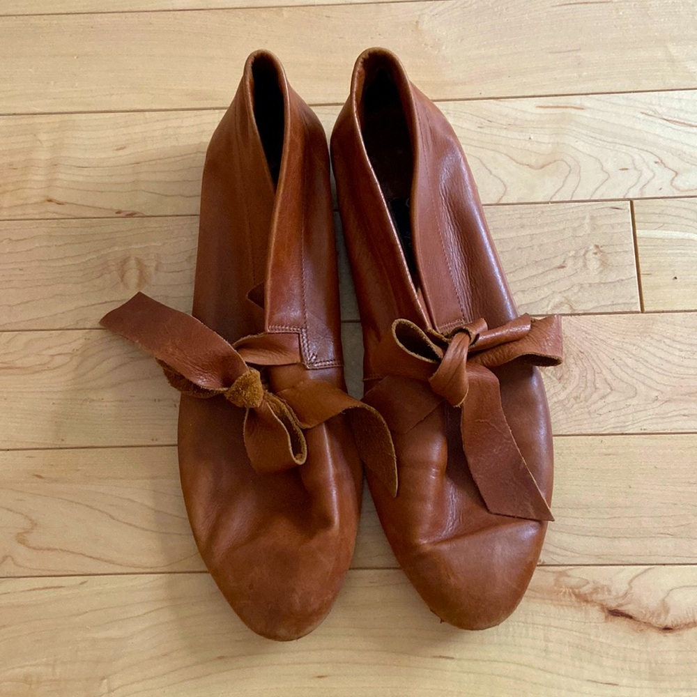Silvestri 100% leather shoes with tie, made in Italy size 37 (7US)